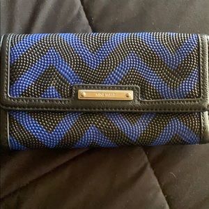 nine west rare wallet